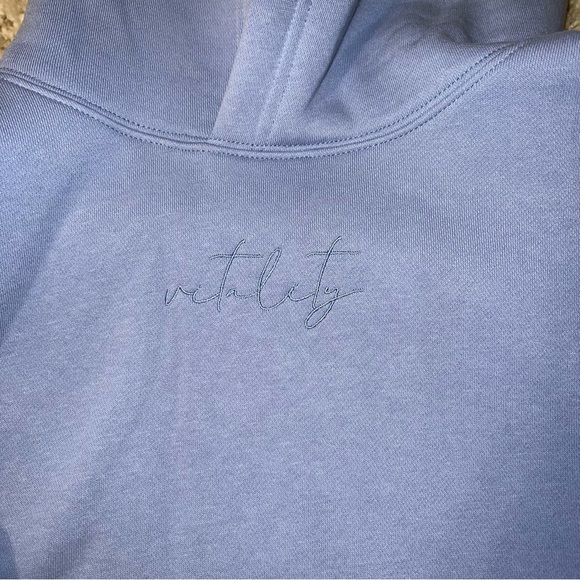 Balance Athletica (Vitality) Cloud Cropped Hoodie - Picture 2 of 8